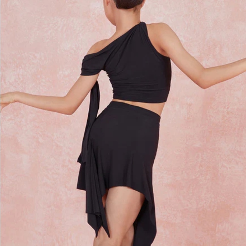 Black Asymmetrical Two-Piece dance Set - Picture 4 of 6